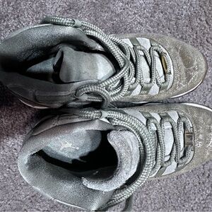 Jordan Olives 5.5 youth